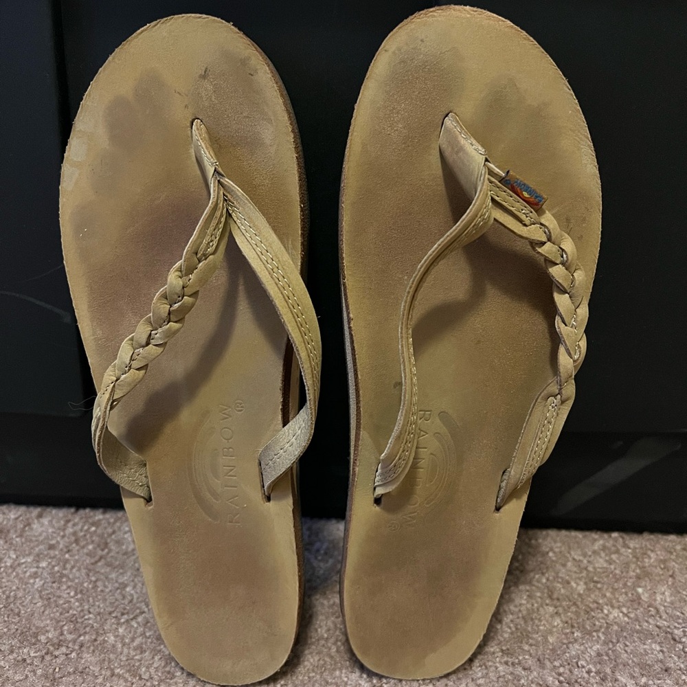 Light brown braided women’s rainbow sandals